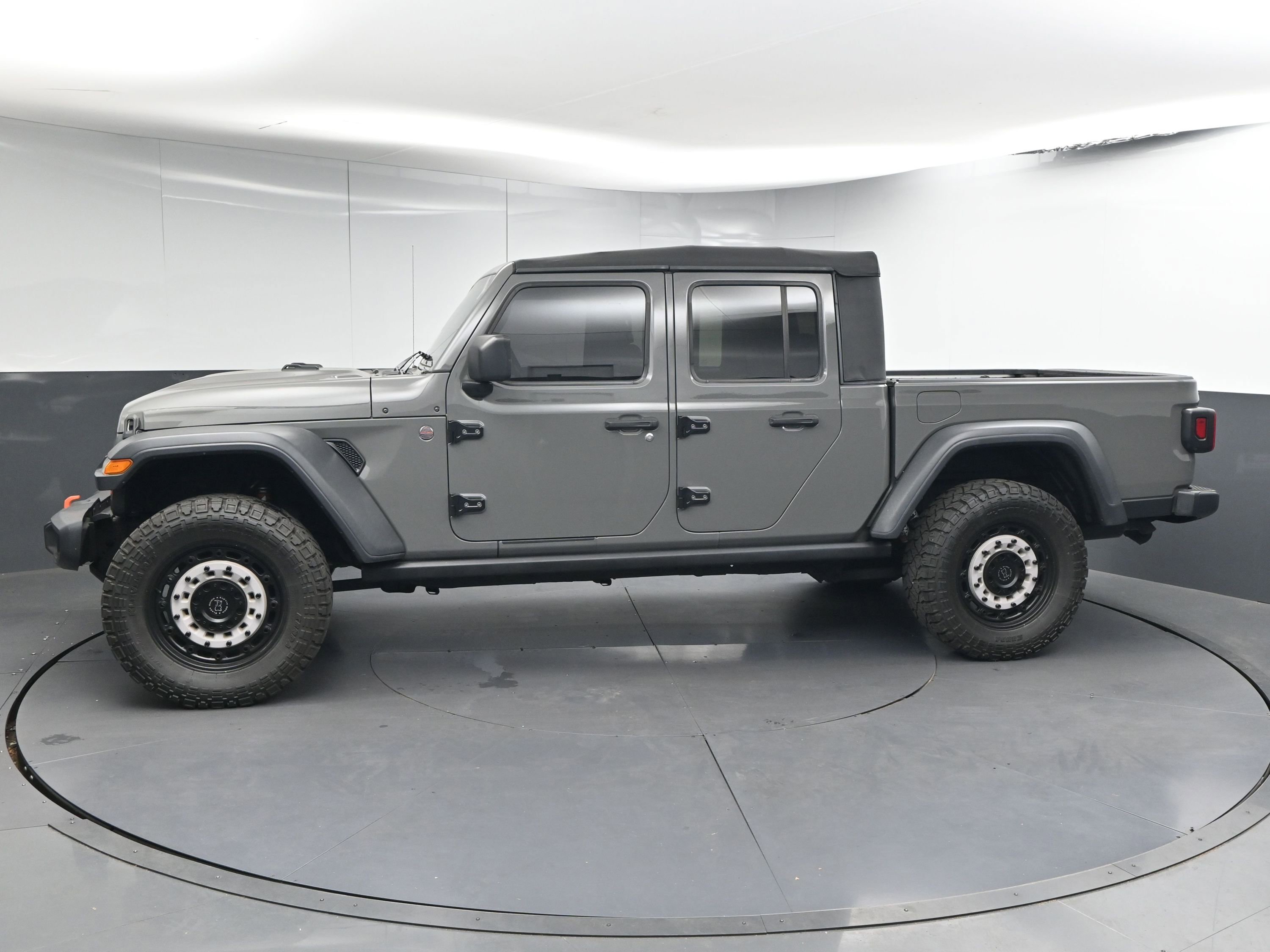 Used 2020 Jeep Gladiator Mojave image 5