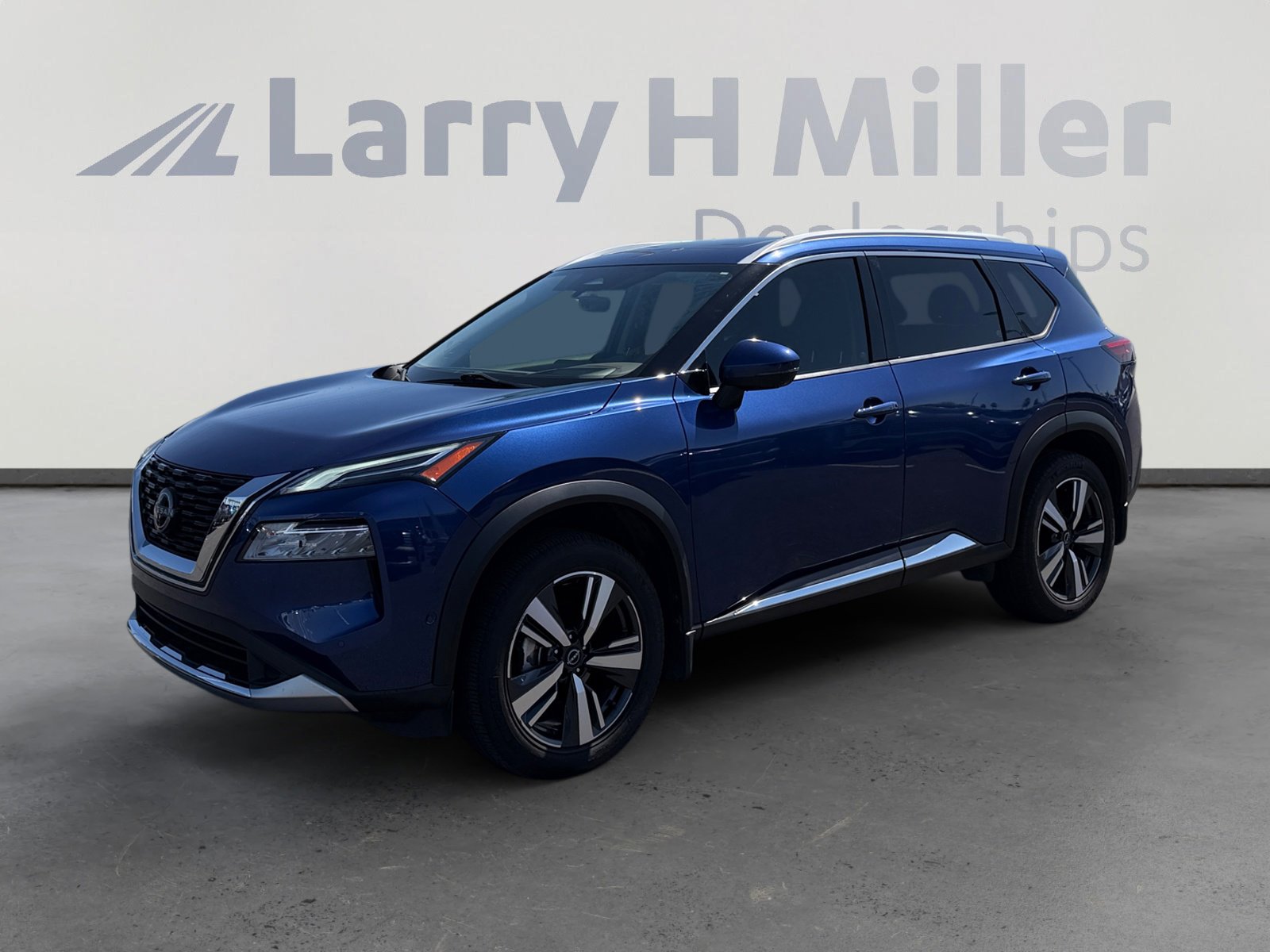 Used 2023 Nissan Rogue Platinum w/ Platinum Premium Package FWD image 1