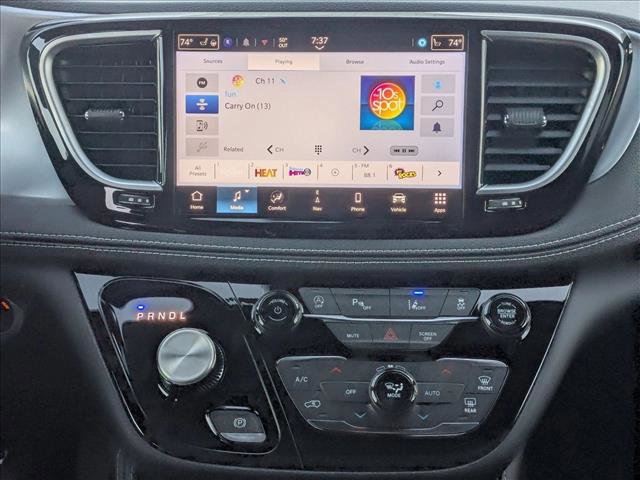 New 2026 Chrysler Pacifica Limited w/ S Appearance Package image 14