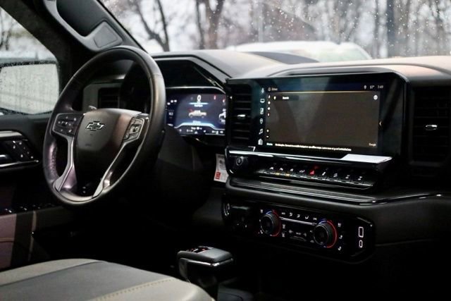 Certified 2025 Chevrolet Silverado 1500 ZR2 w/ Technology Package image 36