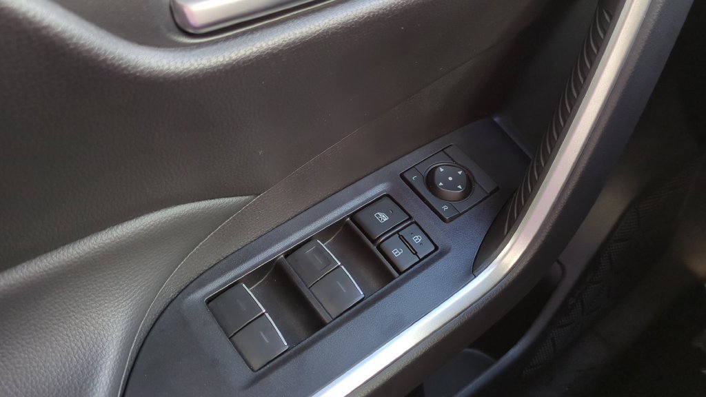 Used 2025 Toyota RAV4 XLE w/ Convenience Package FWD image 20