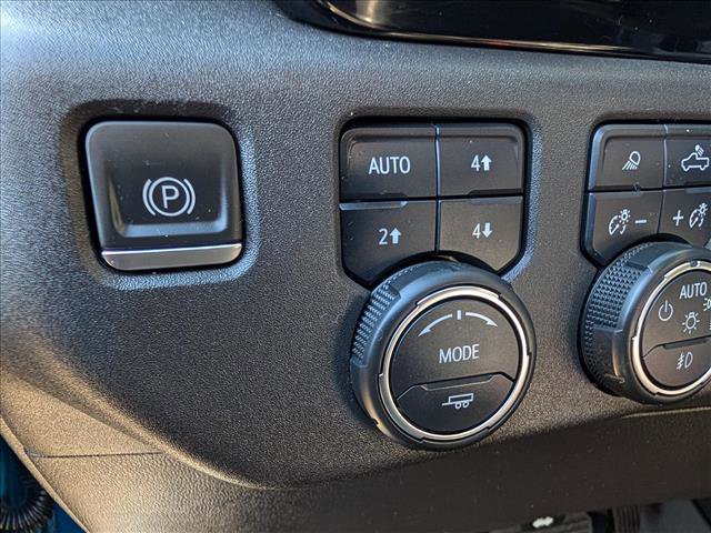 Used 2022 Chevrolet Silverado 1500 ZR2 w/ Technology Package image 34