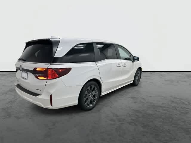 Certified 2026 Honda Odyssey Touring image 3