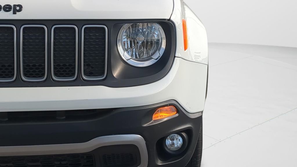 Used 2023 Jeep Renegade Latitude AWD/4WD image 24