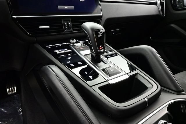 Certified 2023 Porsche Cayenne GTS AWD/4WD image 11