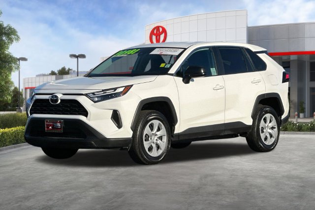 Used 2025 Toyota RAV4 LE AWD/4WD image 10