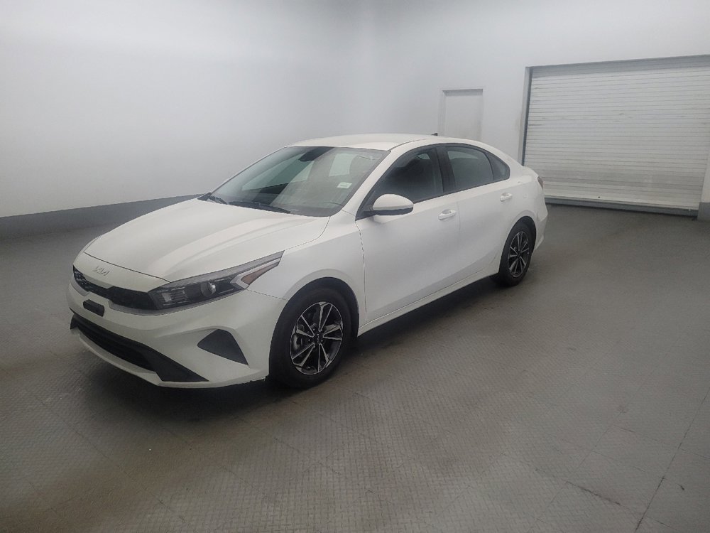 Used 2023 Kia Forte LXS image 2
