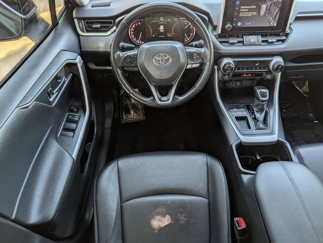 Used 2023 Toyota RAV4 XLE Premium image 12
