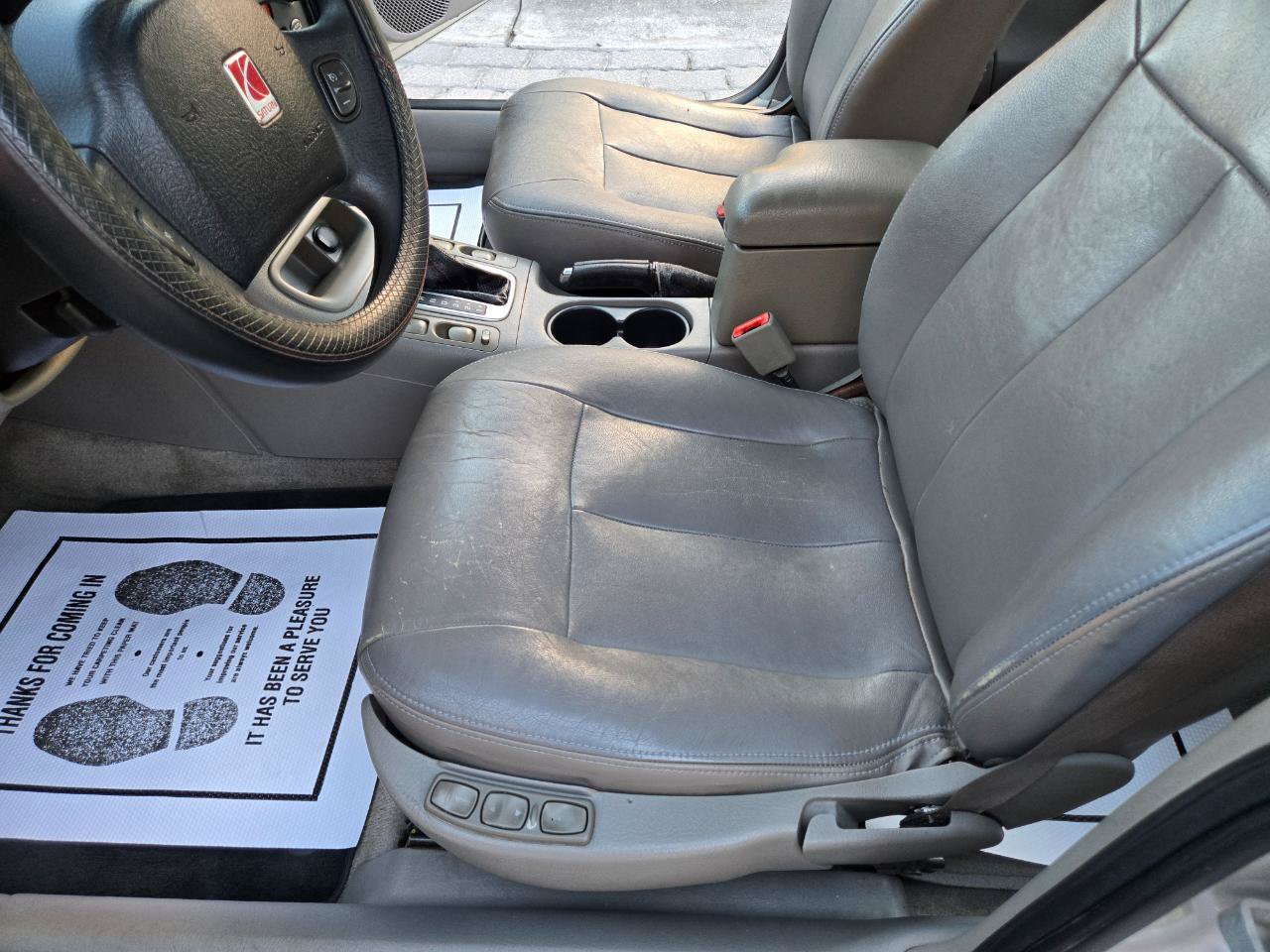Used 2005 Saturn L-Series L300 FWD image 25