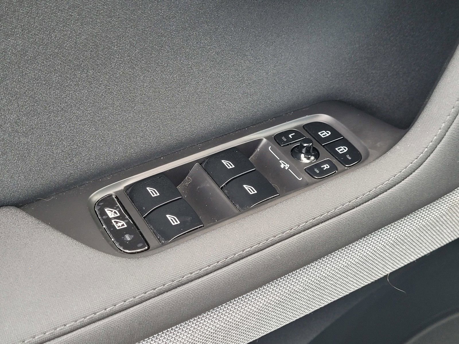 Used 2022 Polestar Polestar 2 Long Range Single Motor w/ Pilot Package image 16