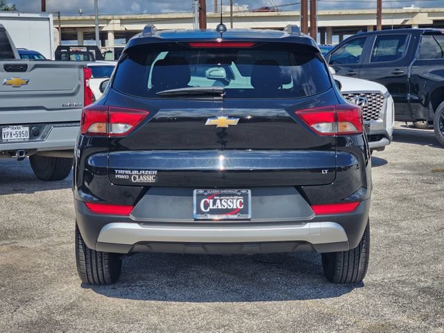 Used 2025 Chevrolet TrailBlazer LT AWD/4WD image 6