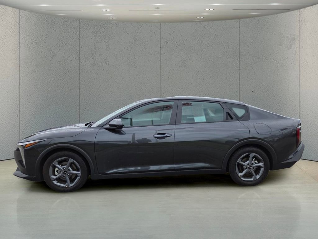 Used 2025 Kia K4 LXS image 6