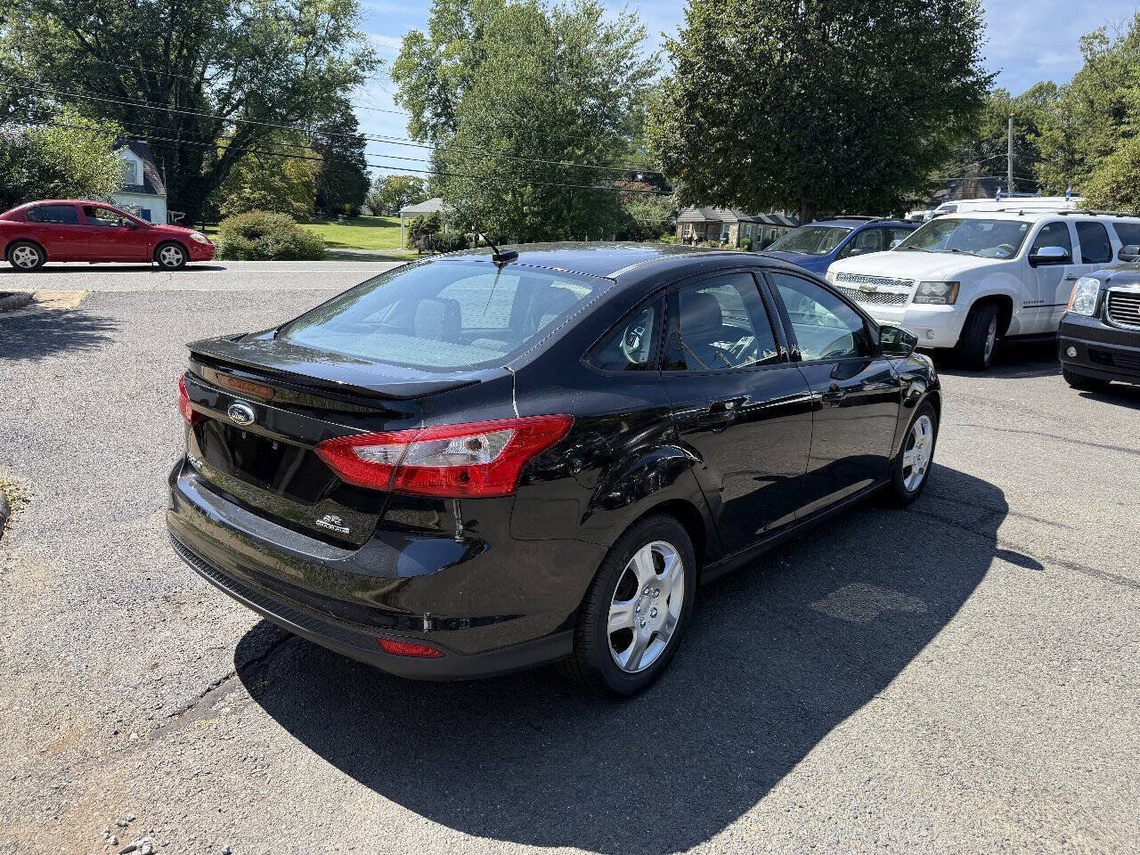 Used 2012 Ford Focus SE w/ Interior Protection Pkg FWD image 8