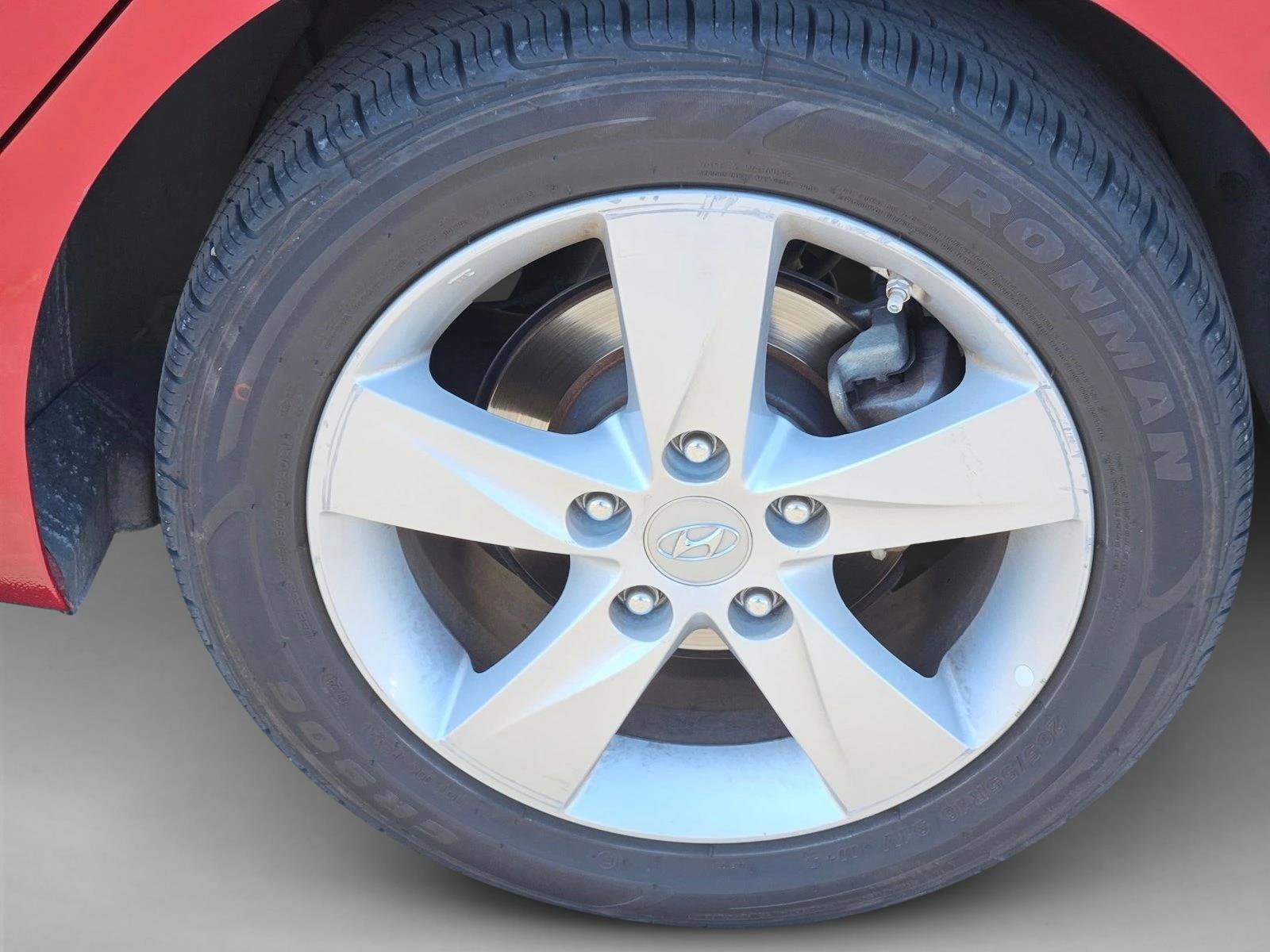 Used 2013 Hyundai Elantra GLS FWD image 13