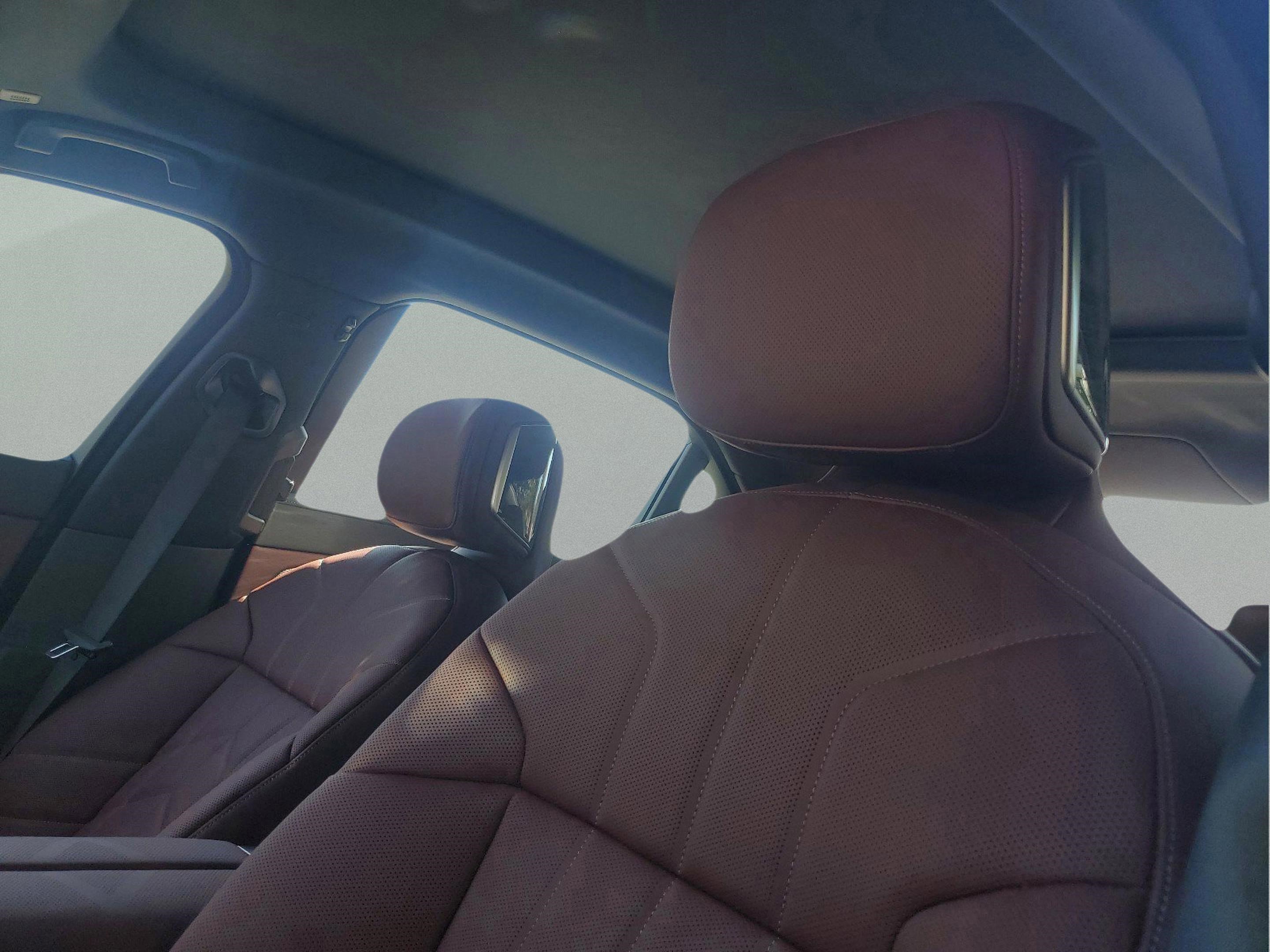 Used 2025 BMW 750e xDrive image 22