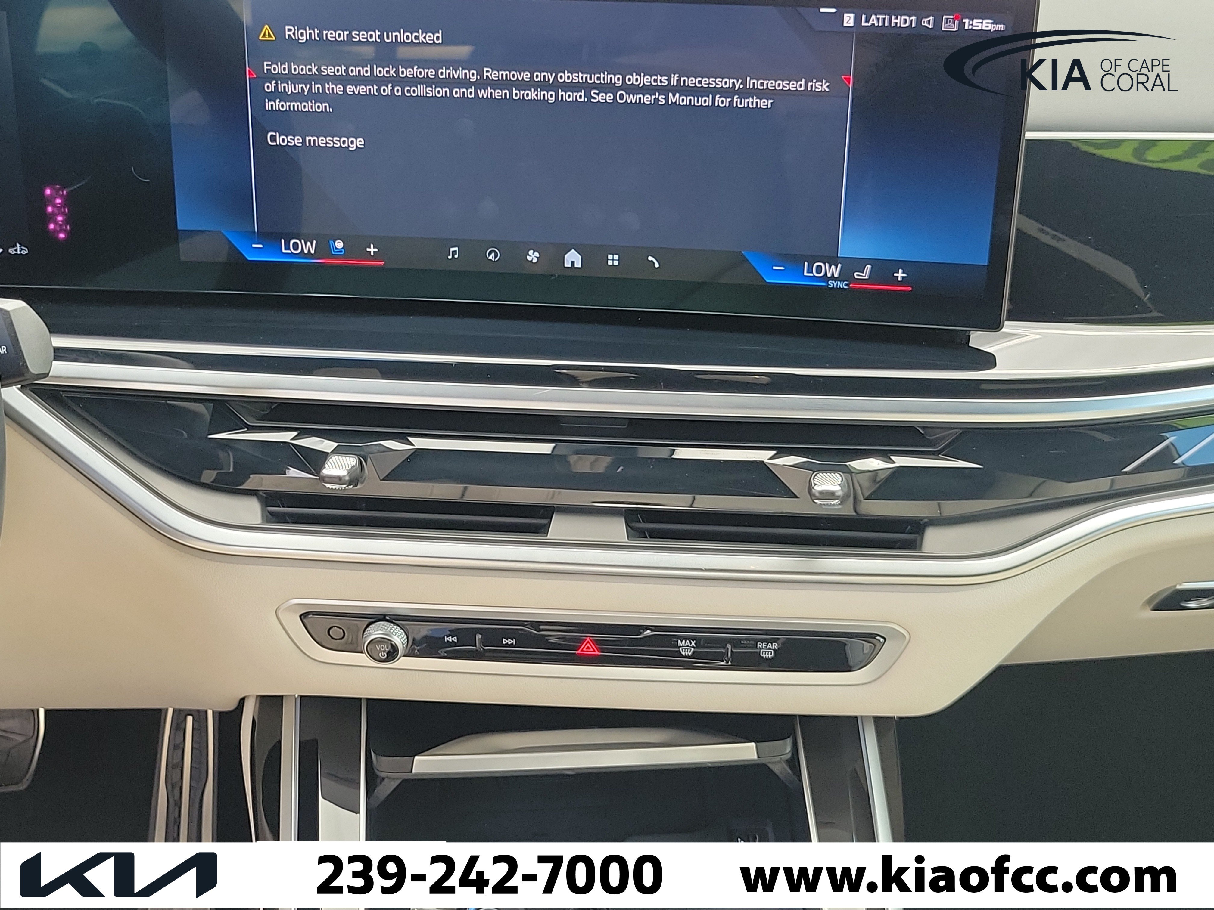 Used 2025 BMW X7 M60i AWD/4WD image 21