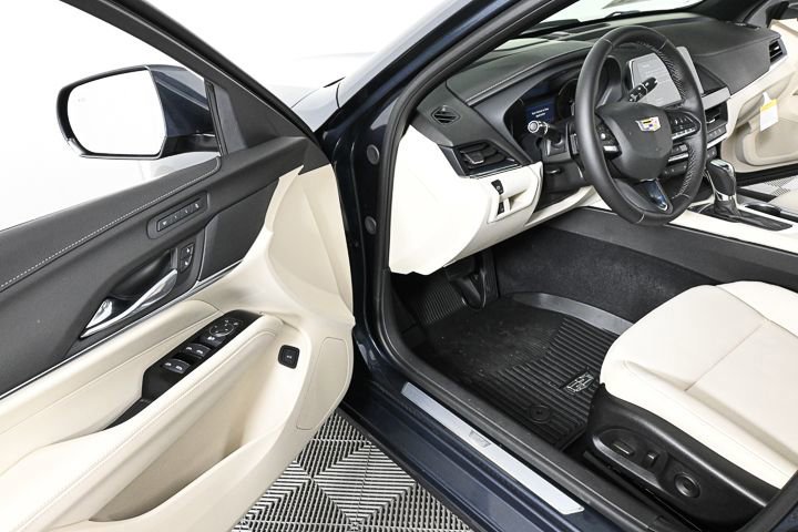 New 2025 Cadillac CT4 Premium Luxury image 5