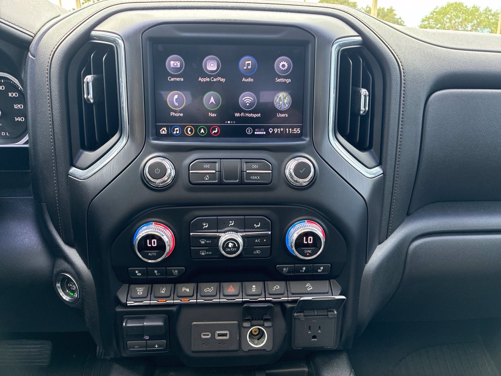 Used 2020 GMC Sierra 2500 AT4 w/ AT4 Premium Package AWD/4WD image 17