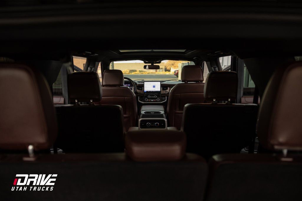 Used 2024 Ford Expedition Limited image 17