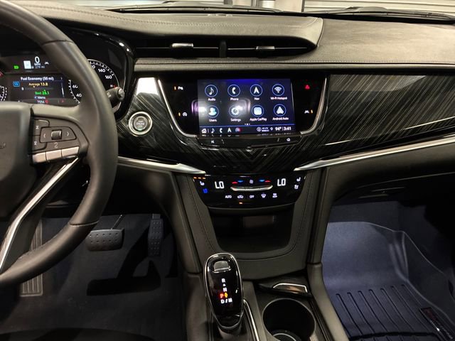 Used 2025 Cadillac XT6 Premium Luxury FWD image 18