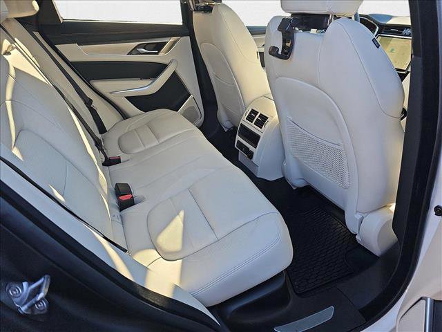 New 2025 Jaguar F-PACE R-Dynamic S image 9