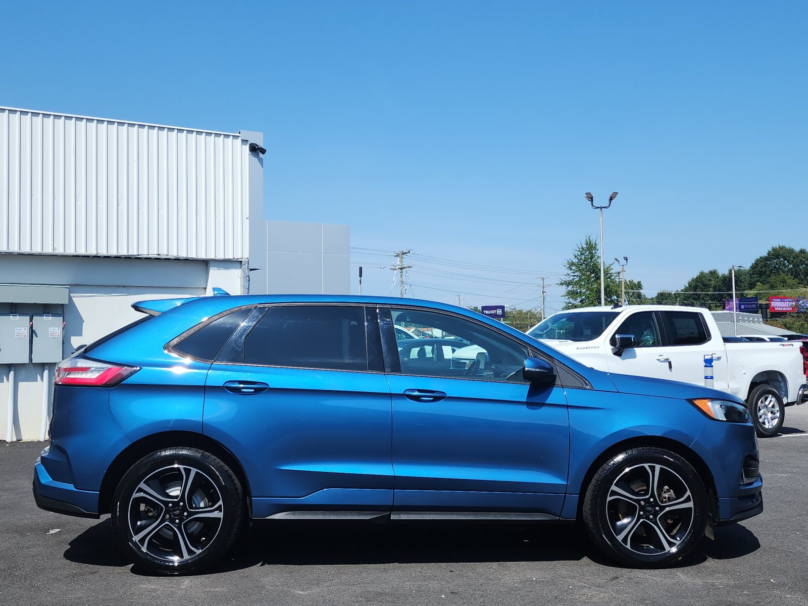 Used 2019 Ford Edge ST w/ Convenience Package AWD/4WD image 6