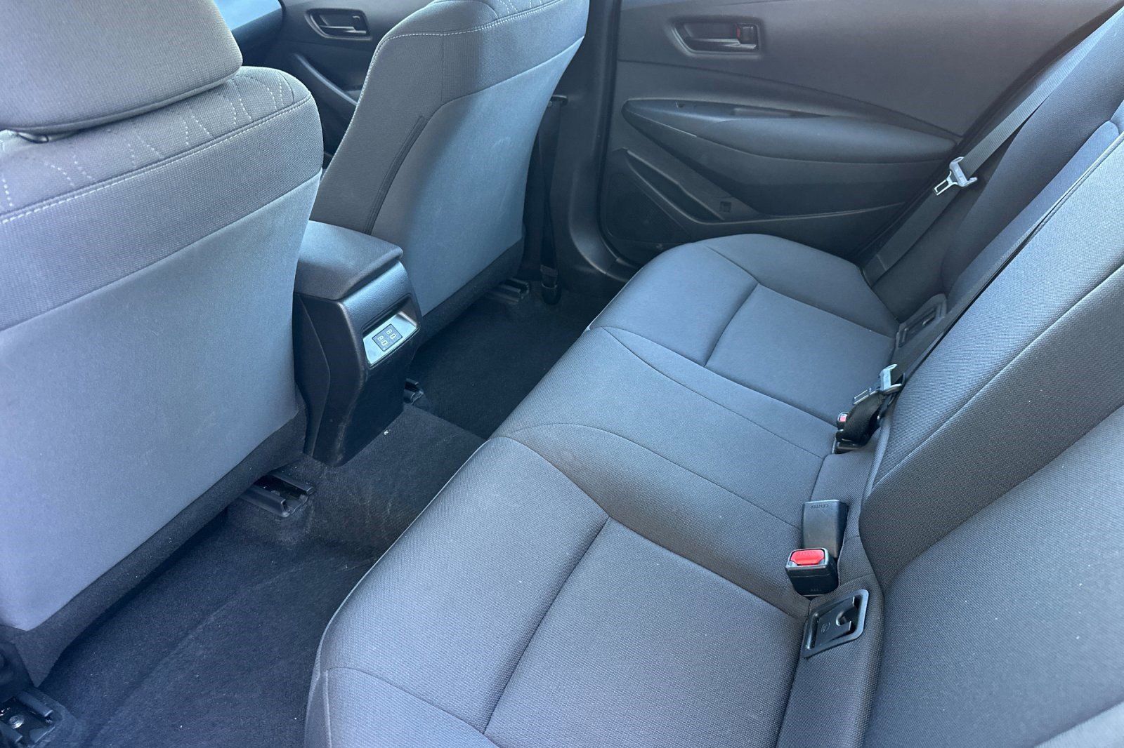 Used 2025 Toyota Corolla LE FWD image 26