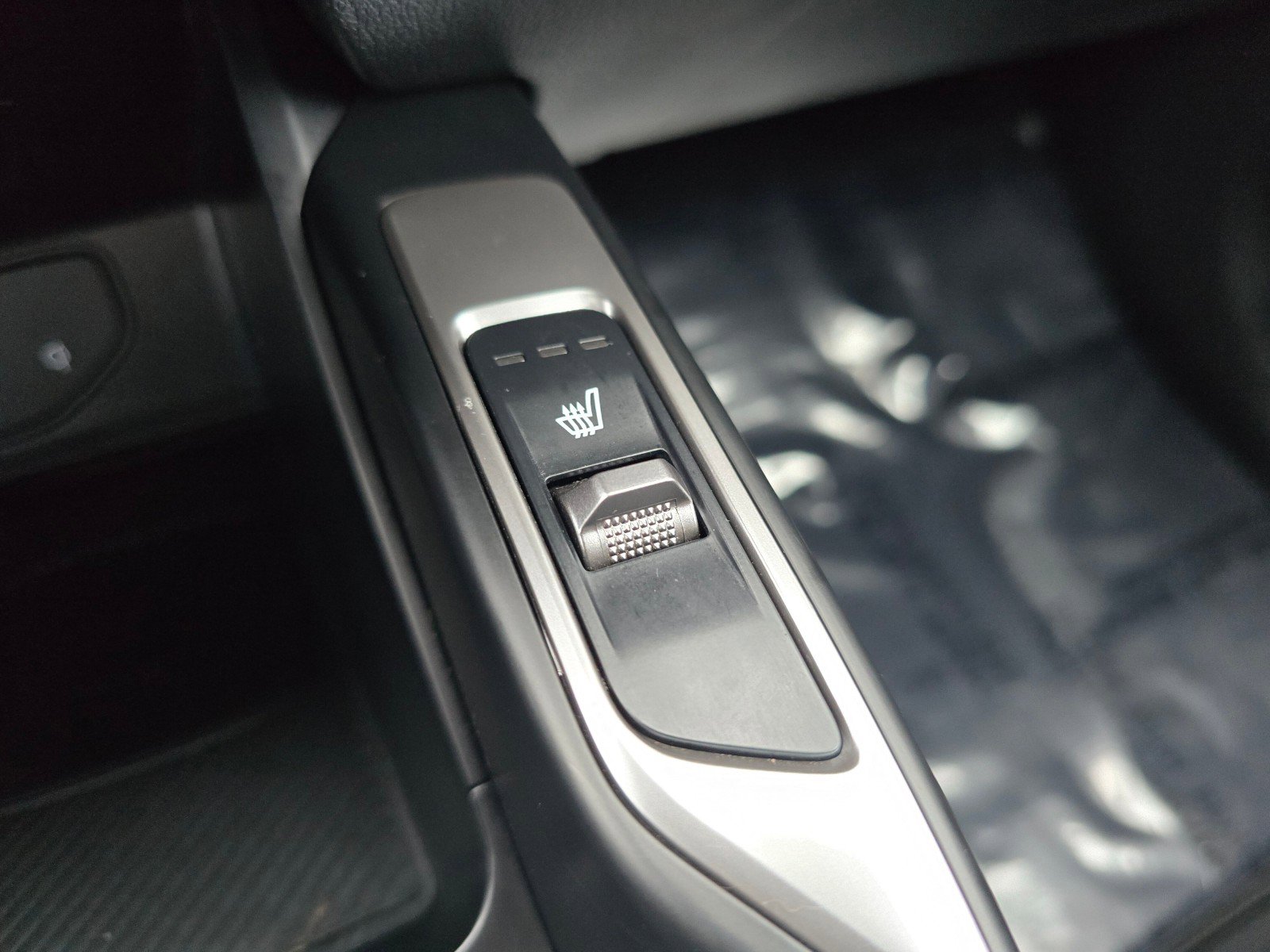 Used 2024 Kia Sorento S w/ Panoramic Sunroof Package image 36