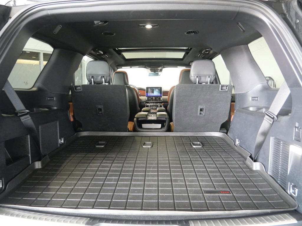 Used 2020 Lincoln Navigator Reserve w/ Luxury Package image 27