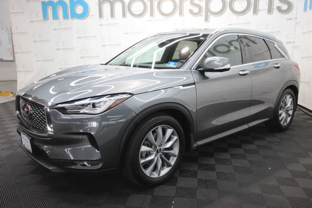 Used 2019 INFINITI QX50 Essential w/ Premium Heat Package AWD/4WD image 2