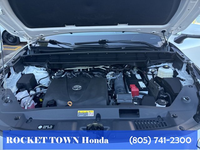Used 2022 Toyota Highlander LE image 28