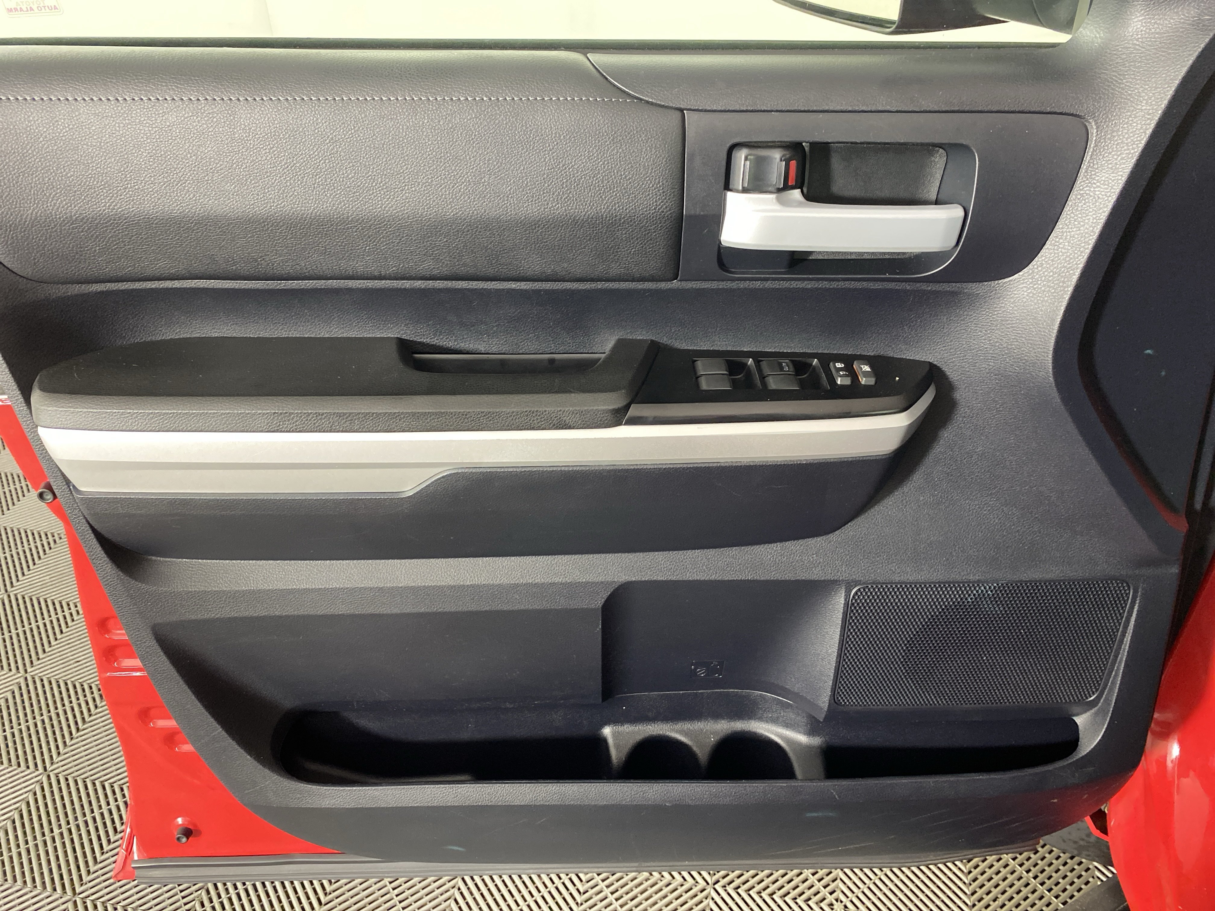 Used 2014 Toyota Tundra SR5 AWD/4WD image 11