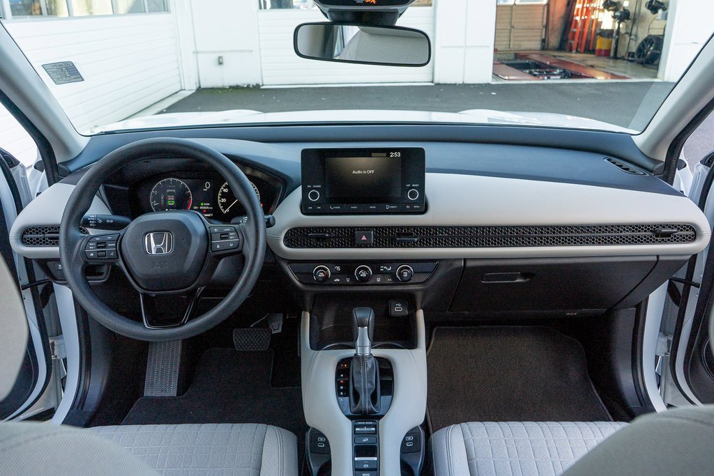 Certified 2025 Honda HR-V LX image 19