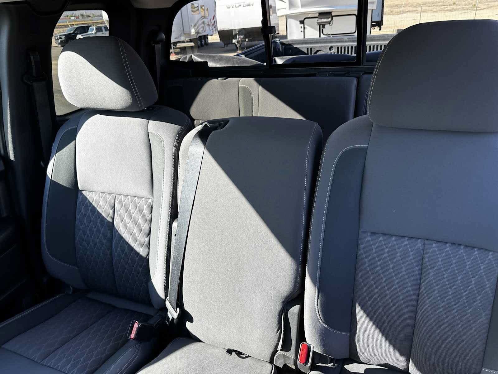 Used 2023 Nissan Titan S RWD image 17