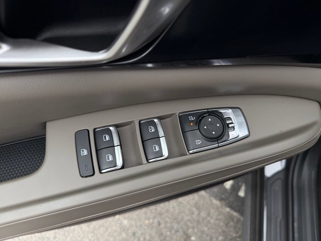 New 2026 Kia Carnival LX FWD image 16