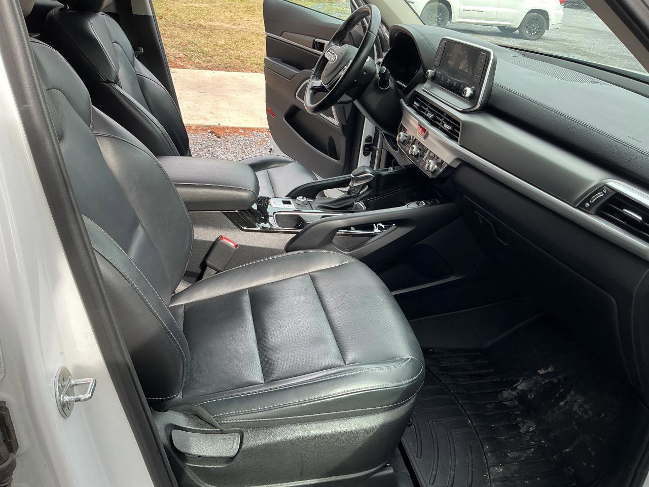 Used 2020 Kia Telluride S image 25