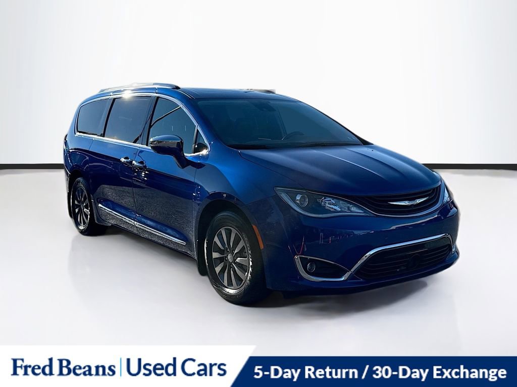 Used 2019 Chrysler Pacifica Limited w/ Advanced Safetytec Group