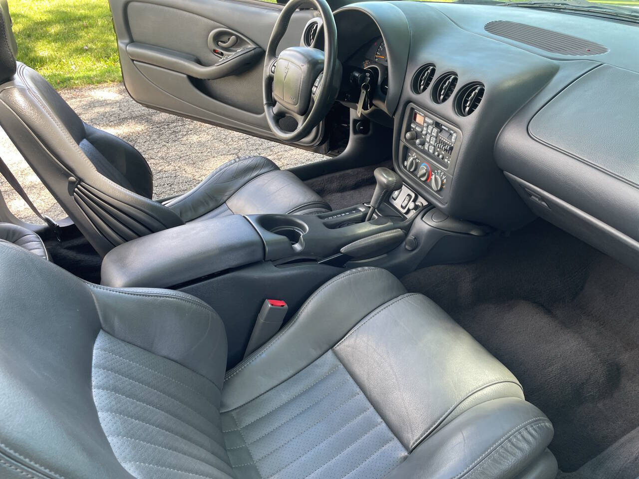 Used 1999 Pontiac Firebird Trans Am RWD image 32