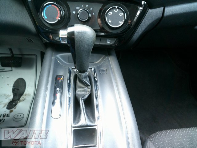 Used 2020 Honda HR-V LX image 18