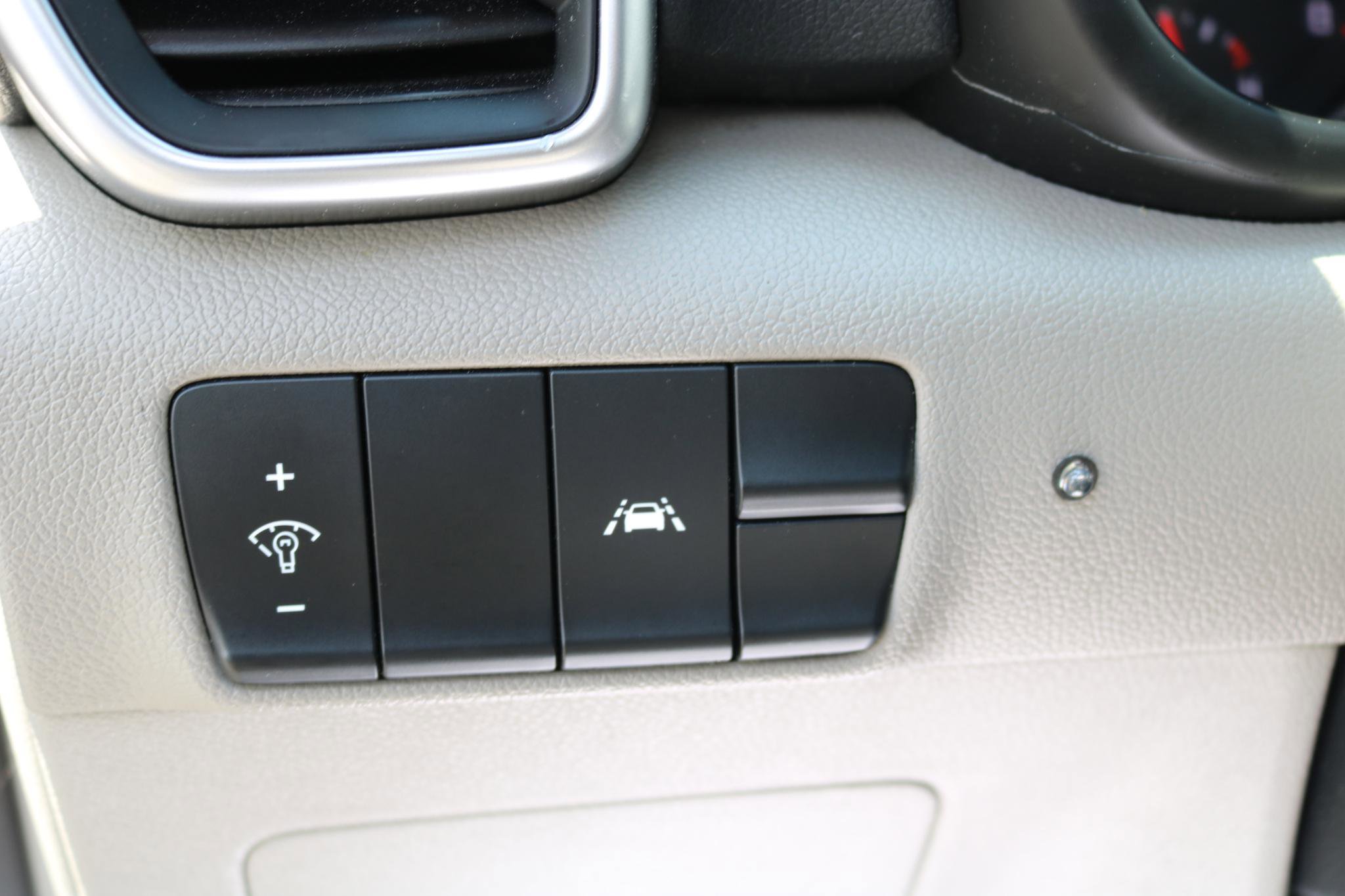 Used 2020 Kia Sportage LX FWD image 16