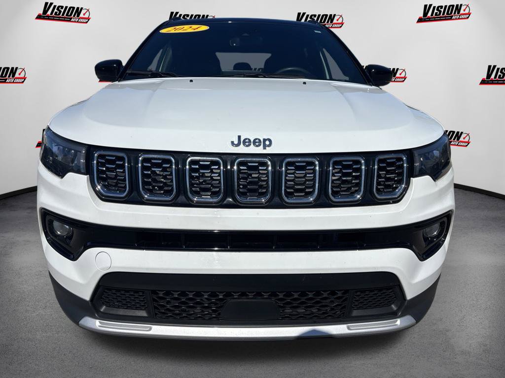 Used 2024 Jeep Compass Limited AWD/4WD image 2
