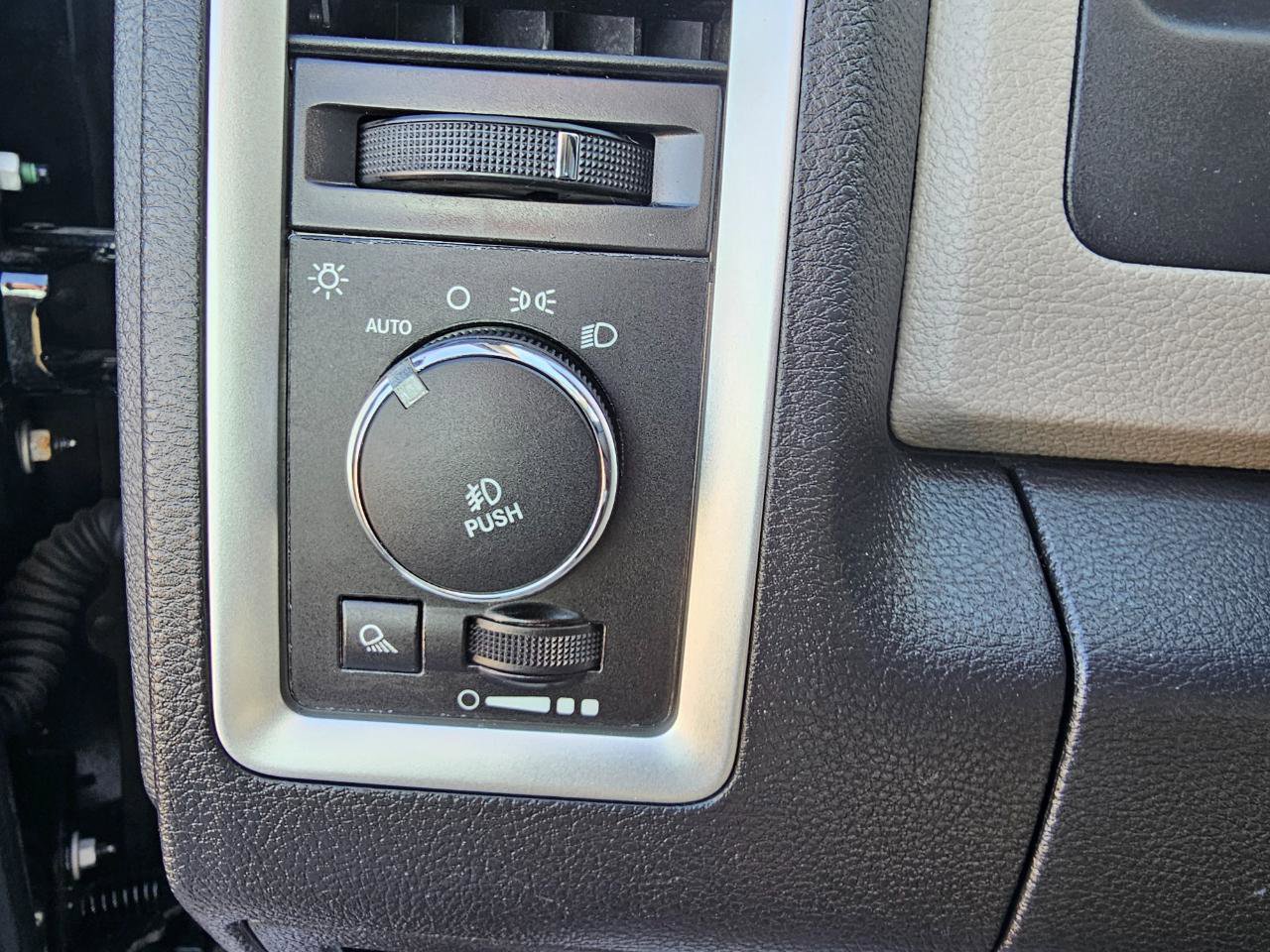 Used 2012 RAM 1500 Big Horn image 35