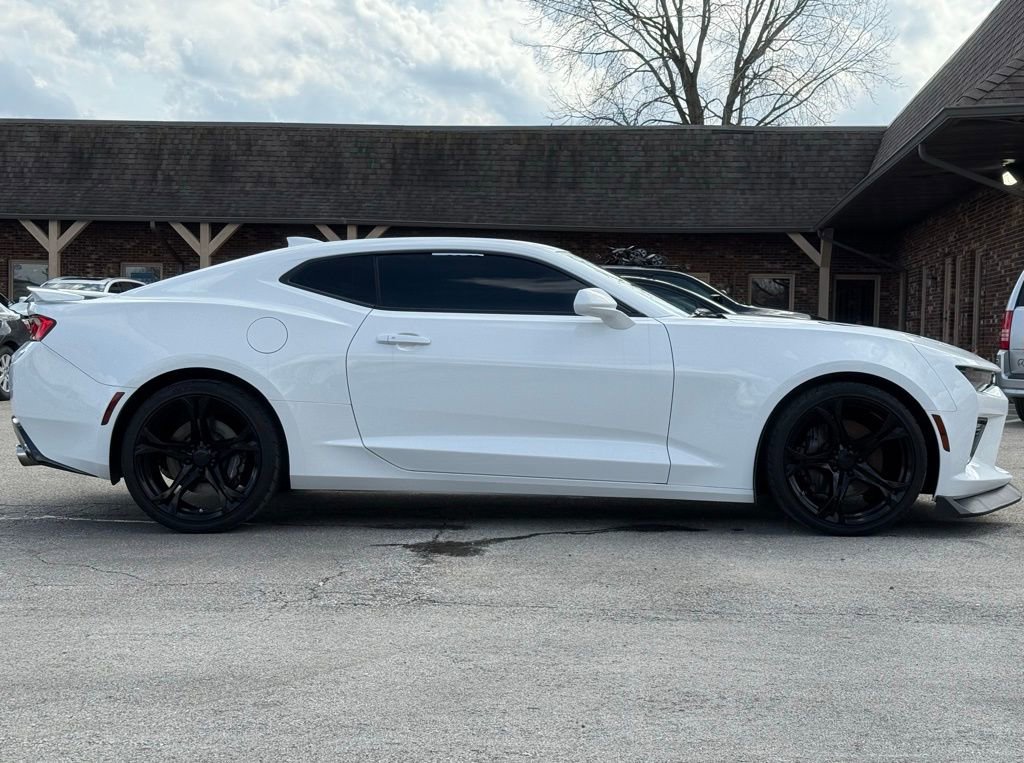 Used 2018 Chevrolet Camaro SS image 6