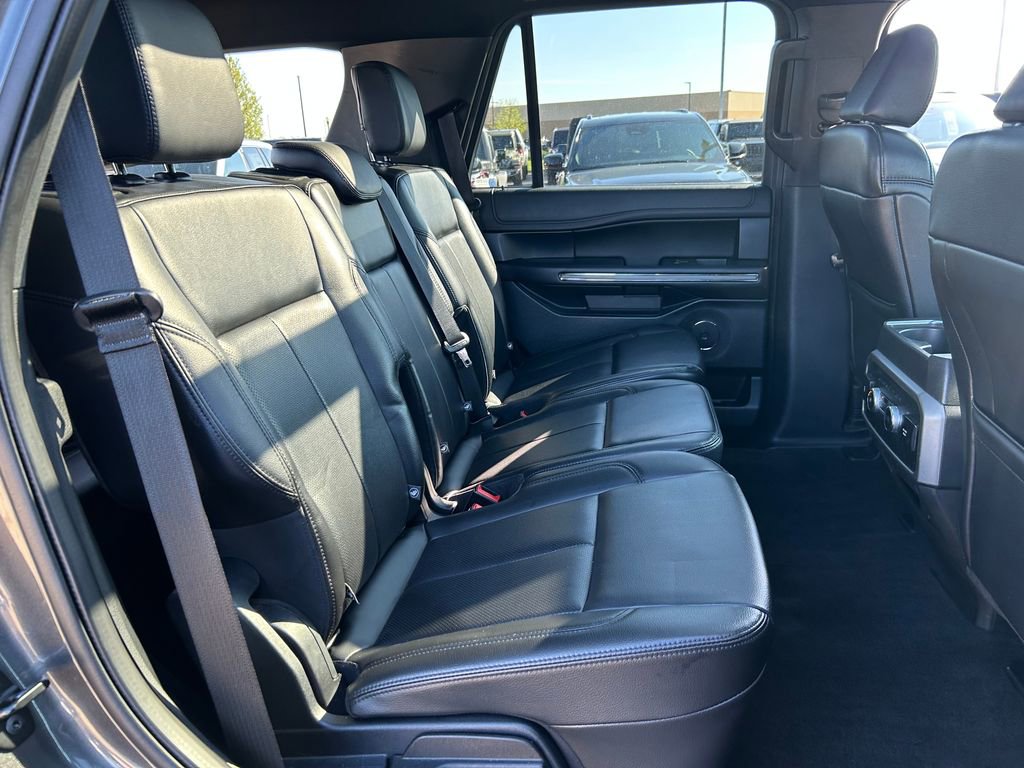 Used 2021 Ford Expedition XLT image 26