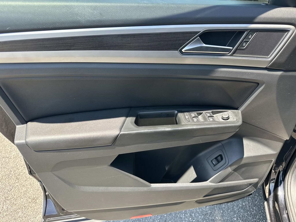 Used 2019 Volkswagen Atlas SEL AWD/4WD image 18