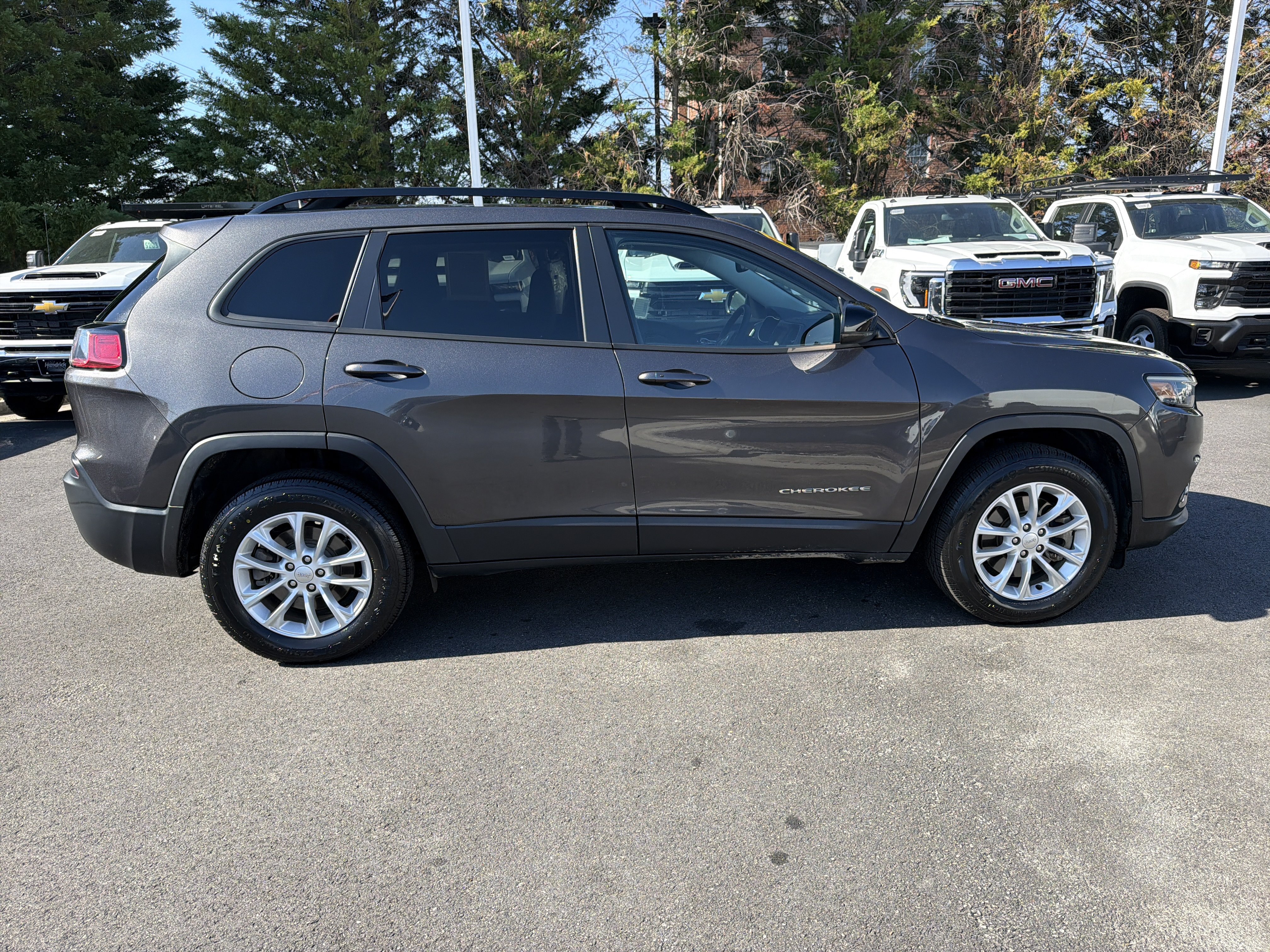 Used 2022 Jeep Cherokee Latitude Lux AWD/4WD image 11