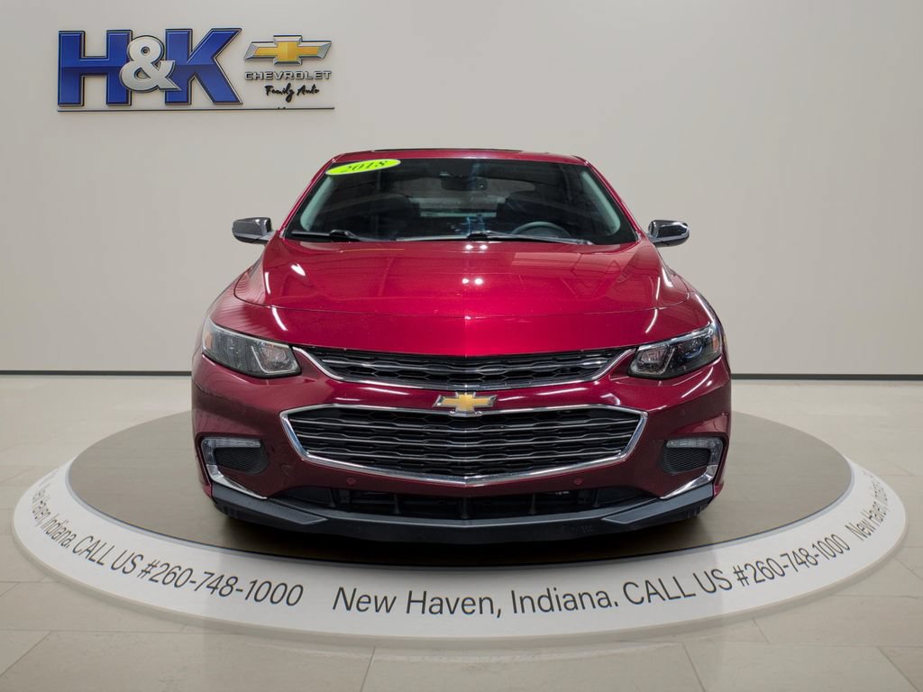 Used 2018 Chevrolet Malibu Premier w/ Premier Sun and Wheel Package FWD image 2
