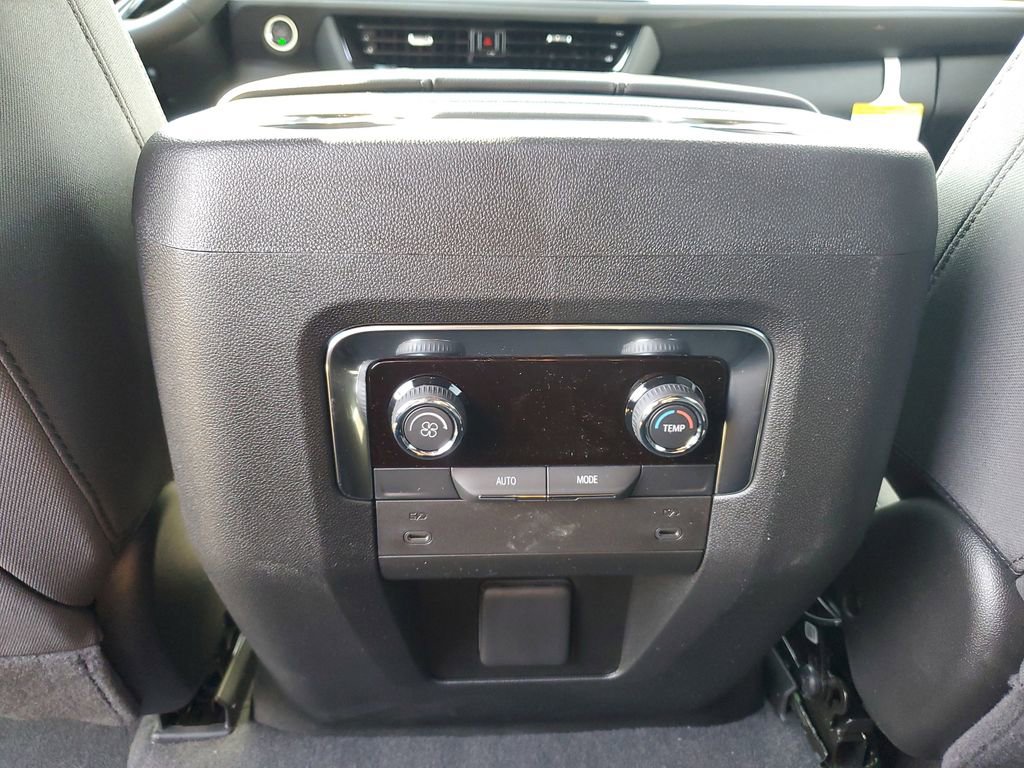 New 2026 Chevrolet Suburban LS image 11