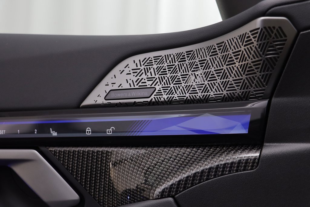 New 2026 BMW M5 w/ Carbon Package image 8