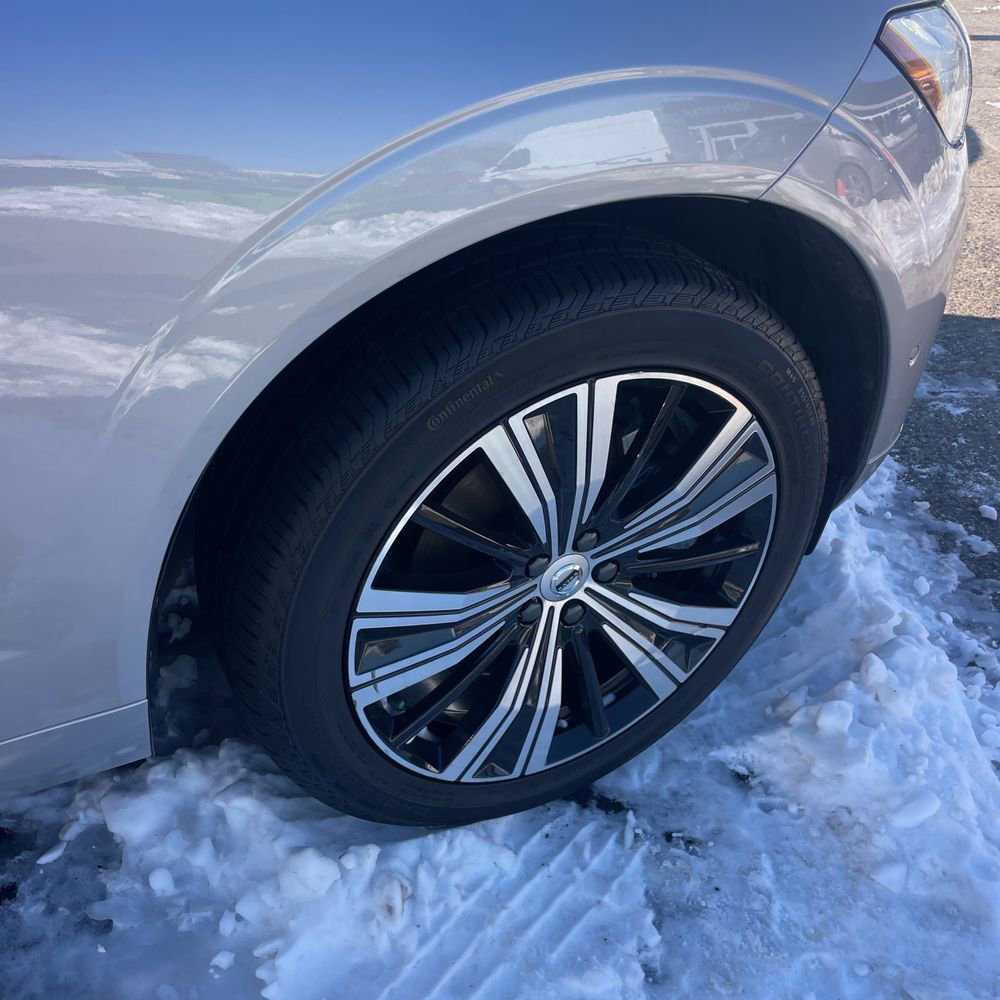 Used 2023 Volvo XC60 B6 Ultimate w/ Climate Package image 25